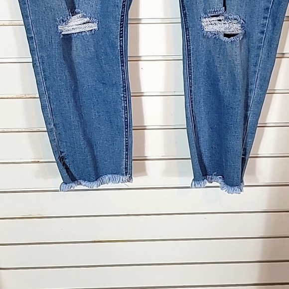 Westbound Woman Distressed Denim 24W High Rise Skinny Crop - Picture 2 of 10